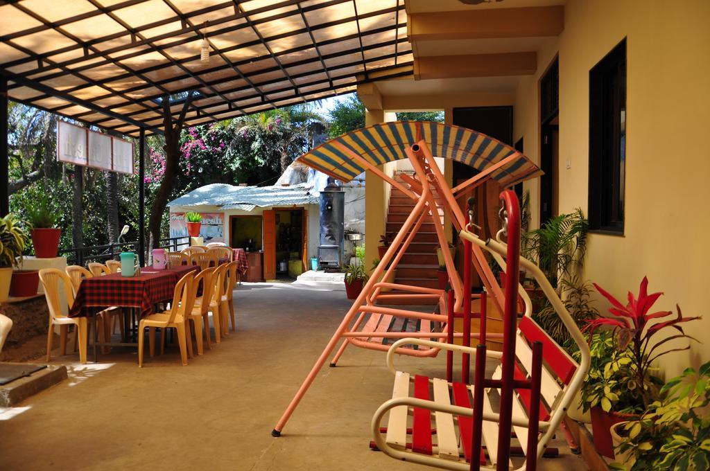 Hotel Oasis Mount Âbû Extérieur photo