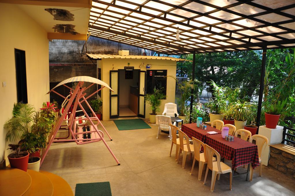 Hotel Oasis Mount Âbû Extérieur photo