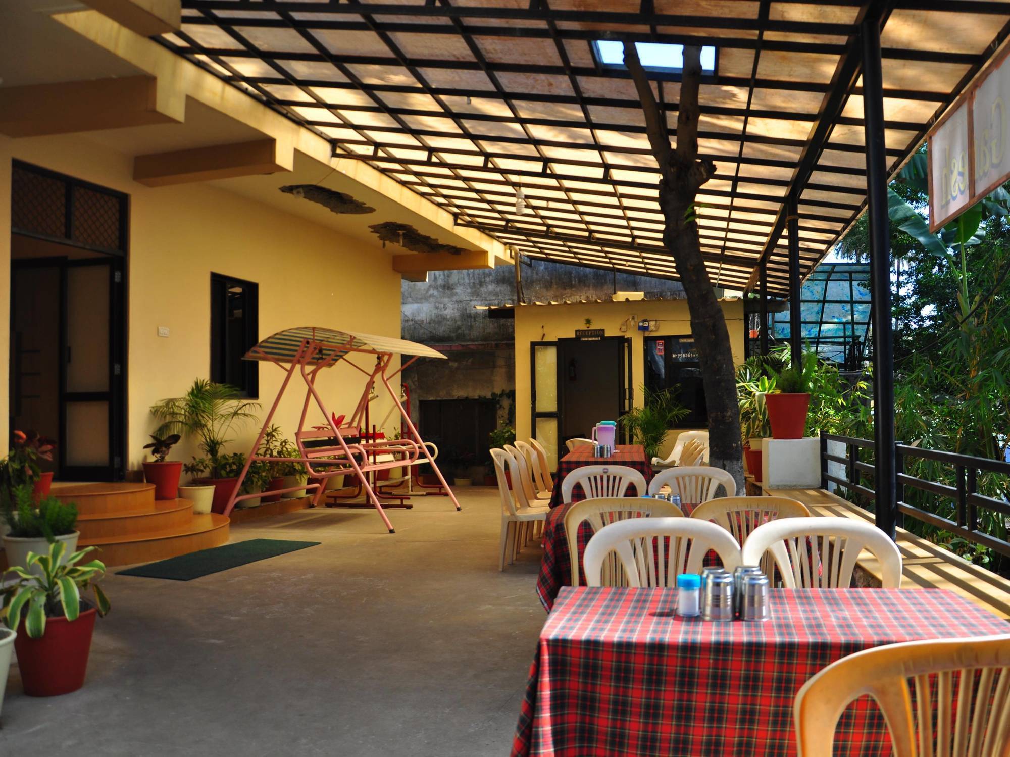 Hotel Oasis Mount Âbû Extérieur photo
